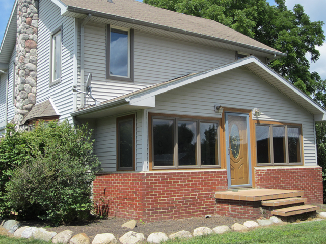Spacious Farm House in Pinckney
